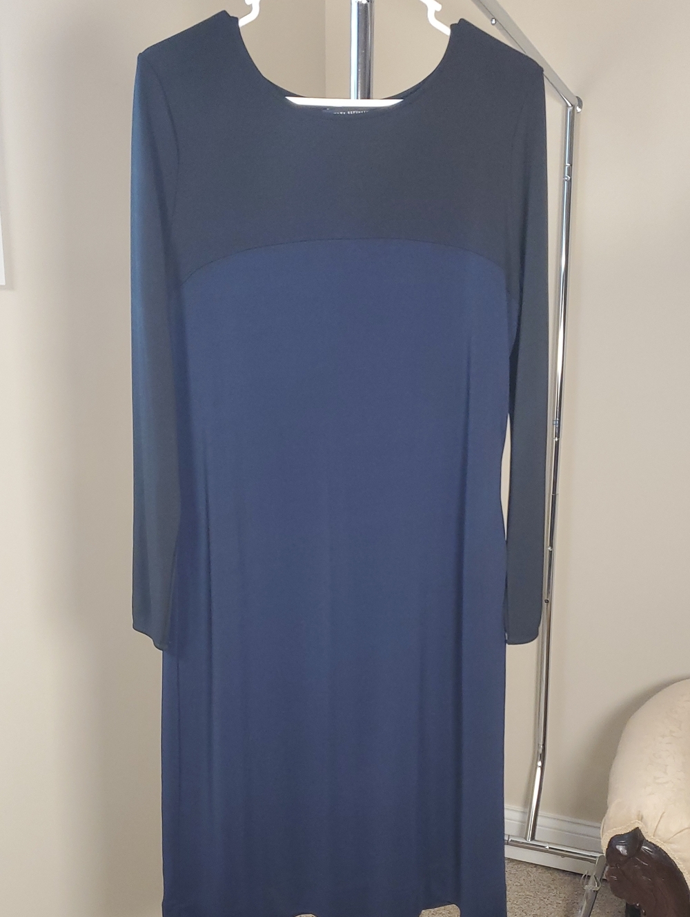 Banana Republic Two-Tone Navy and Black Long-Sleeve Shift Dress